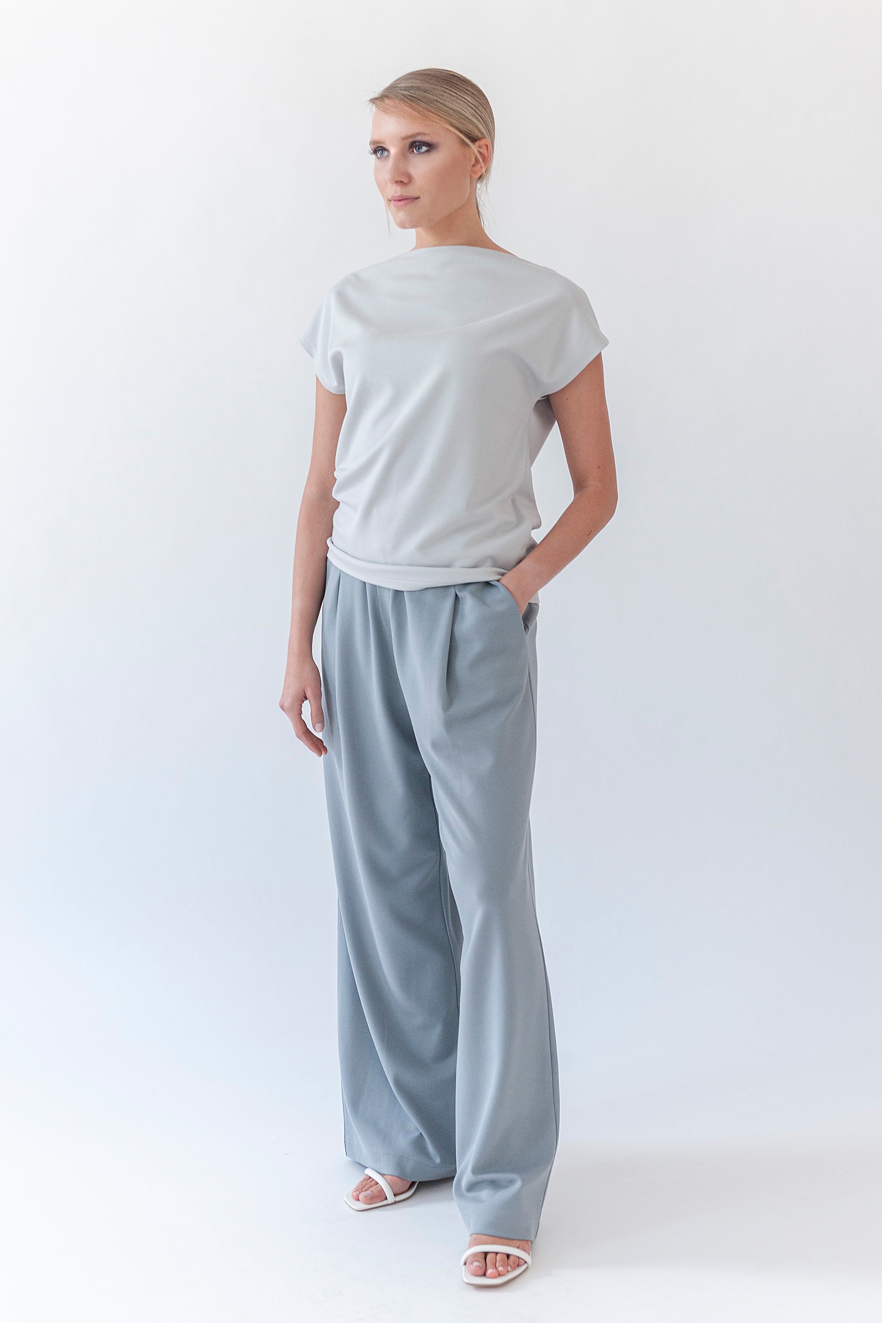 Shirt draped shoulder Code 132 SOFT GREY