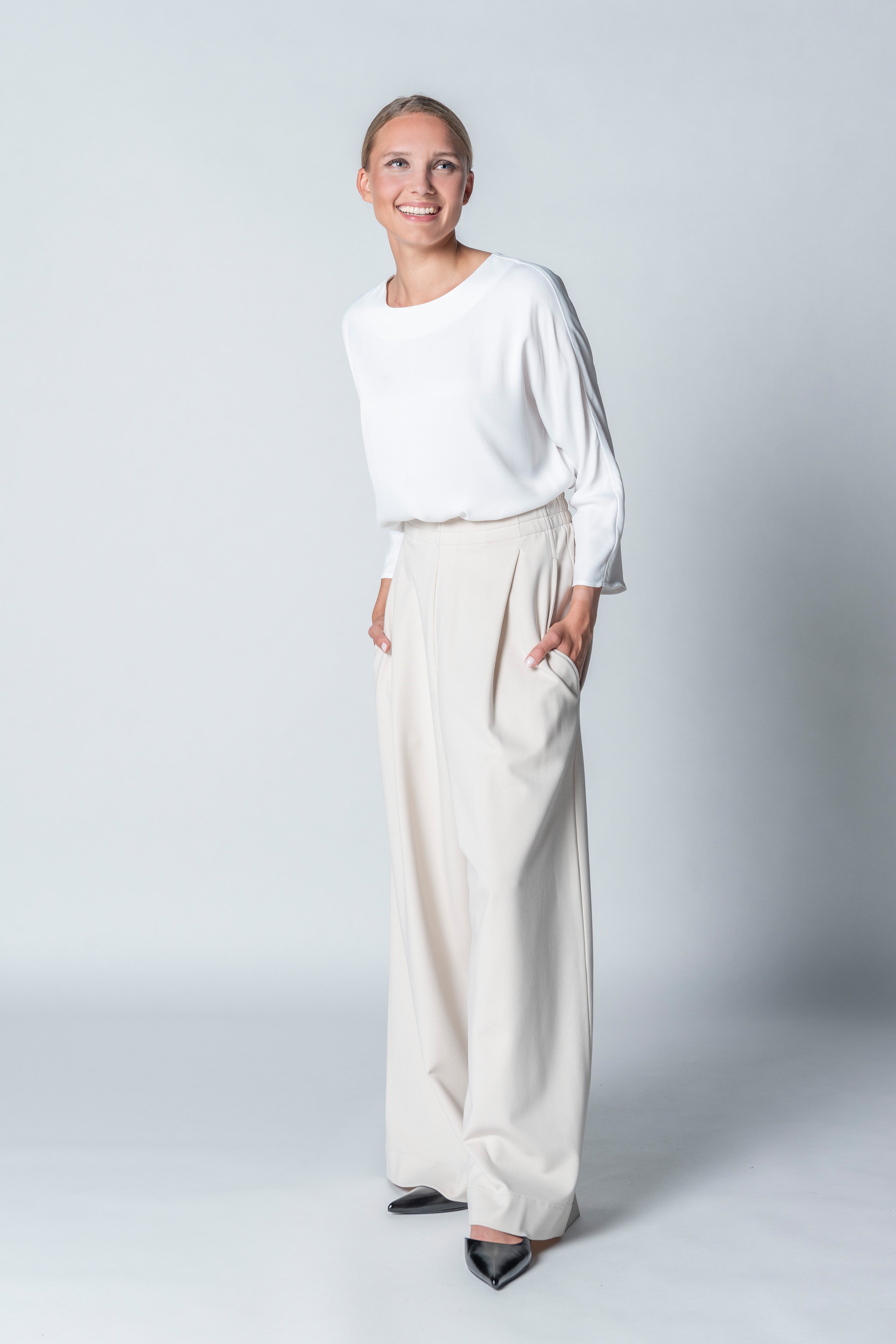 wide pleated trousers Code 87 Warm White