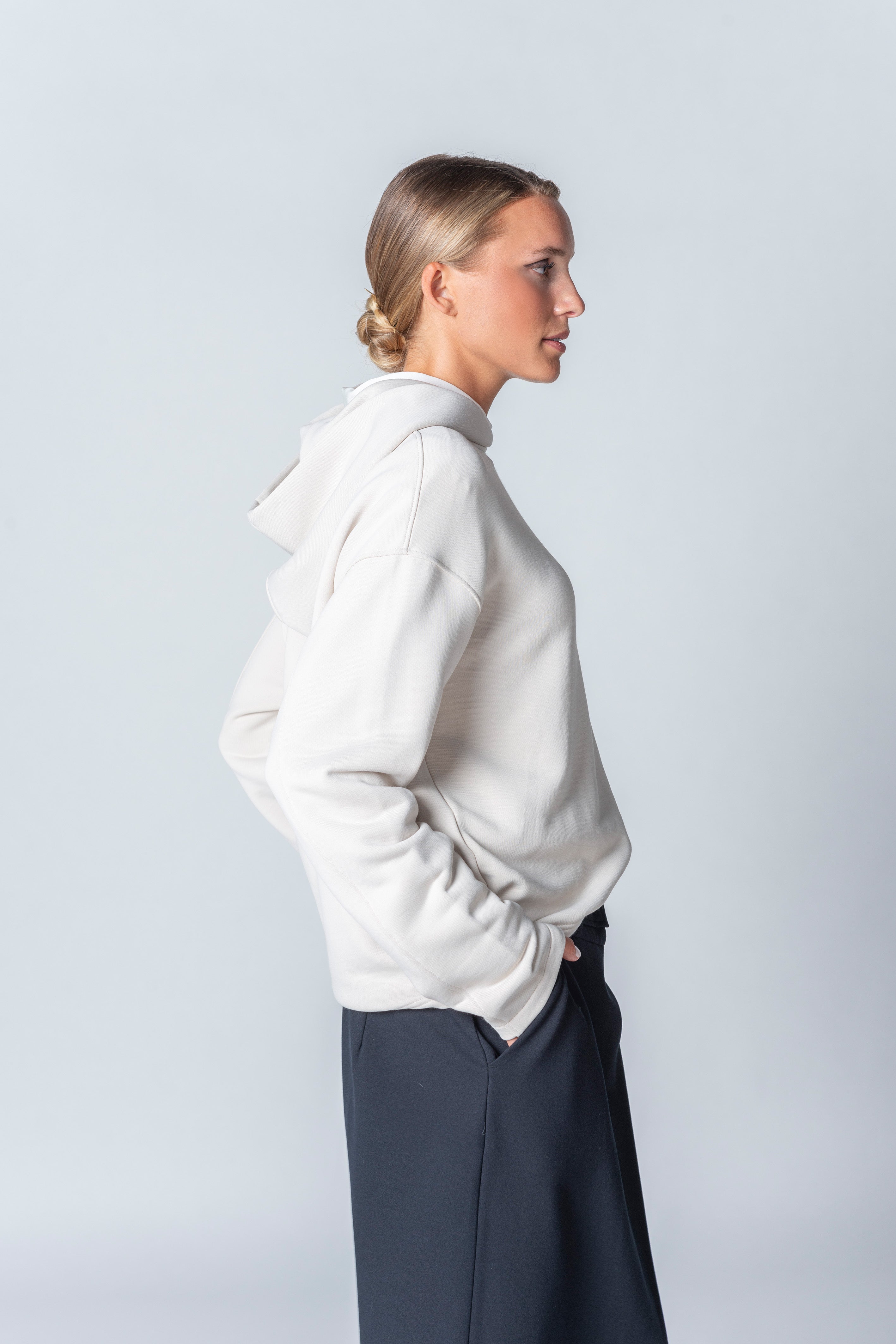 Kapuzen Sweat Code 92 Warm White