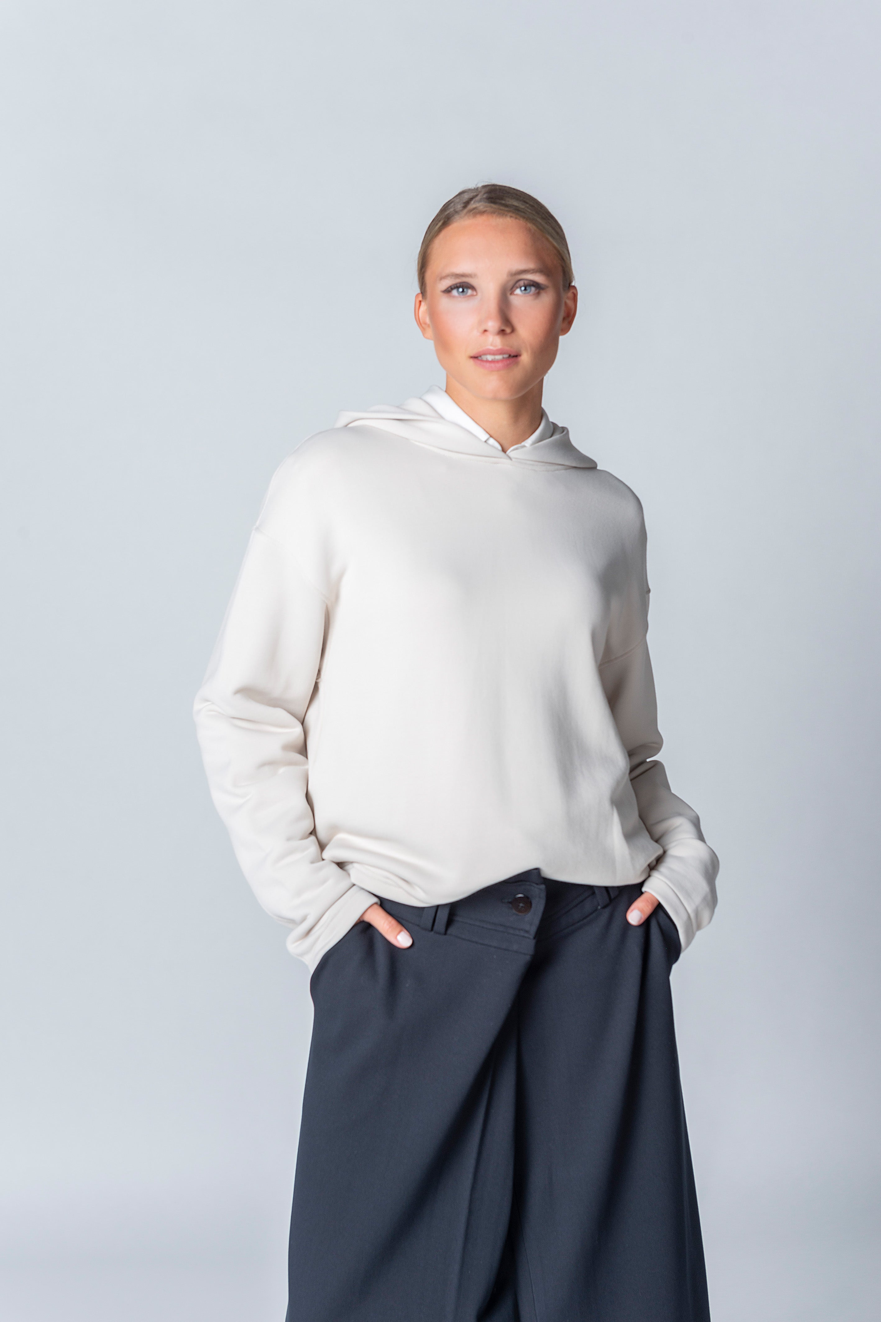 Kapuzen Sweat Code 92 Warm White